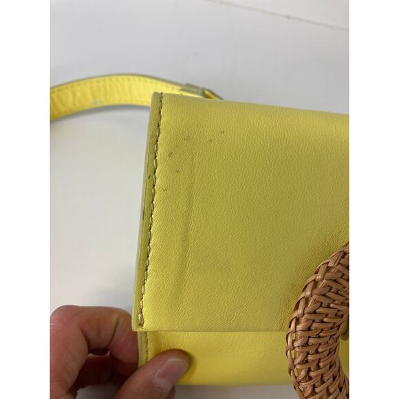 VINCE CAMUTO NWT SMALL YELLOW LEATHER CROSSBODY BAG (ASIS) - Picture 3 of 16